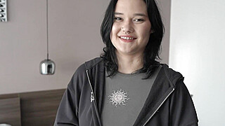 The Student Gave for a Discount Big Boobs Porn Video