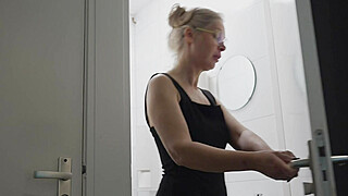 Meiden Van Holland - Milf Saar Betrapt WC Rukker Big Boobs Porn Video