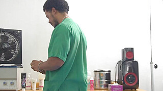 Musculoso dotado coge duro con rubia venezolana golosa Big Boobs Porn Video