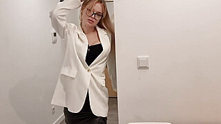 Кончил сводной сестре прямо на очки Big Boobs Porn Video