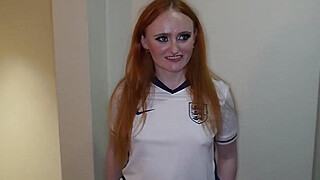 Une Supportrice Anglaise Baisée En Anal Dans Un Couloir Public Pour Avoir... Big Boobs Porn Video