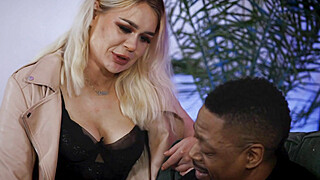 Gina Varney – She Walks the Streets Big Boobs Porn Video