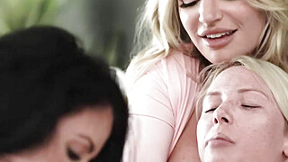 Milf couple makes blonde confident Big Boobs Porn Video