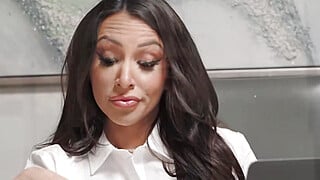 Lesbian satisfies latina girlfriend after ghosting her Porn Video