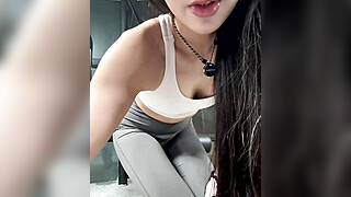 Sexy Asian Babe Teases in Tight Gym Leggings at the Gym Big Boobs Porn Video