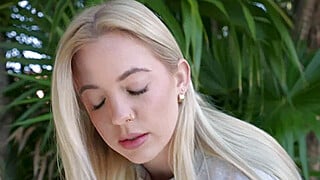 My stepdaughters juicy peach is driving me so crazy Big Boobs Porn Video