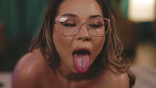 Oily Flexible Babe Toys Pussy Big Boobs Porn Video